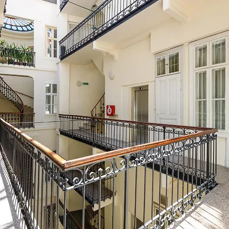 Apartment Newly Renovated In The Old Town *