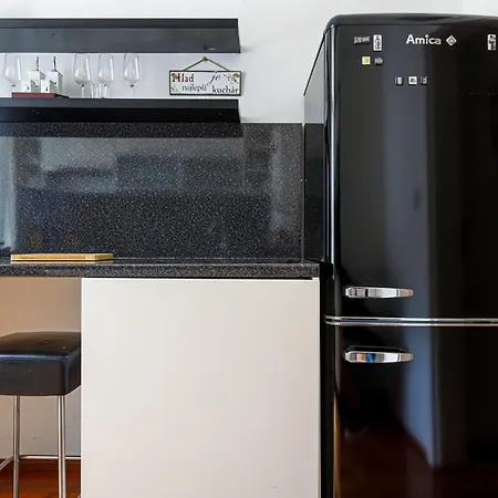 Newly Renovated In The Old Town Apartment