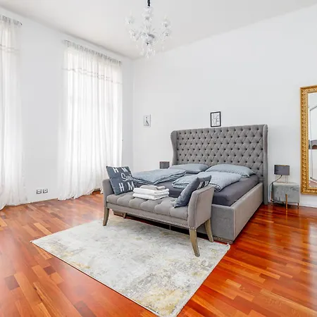 Apartment Newly Renovated In The Old Town *